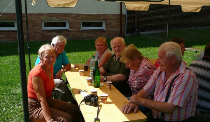 2. fotografia fotogalérie Dôchodcovia pri guláši 2011