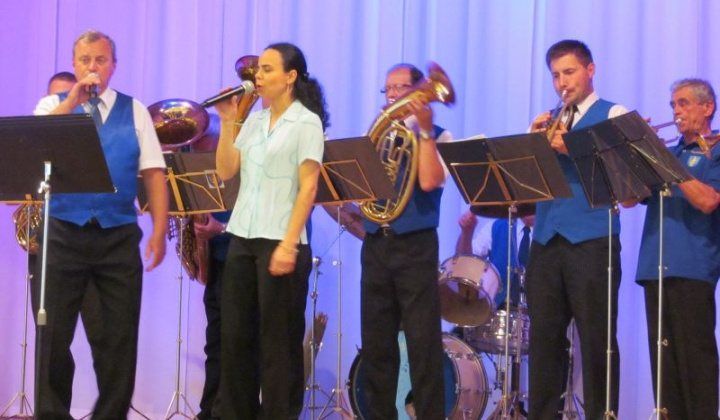 13. fotografia fotogalérie Babka varila a radila