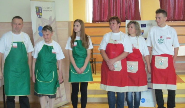 16. fotografia fotogalérie Babka varila a radila