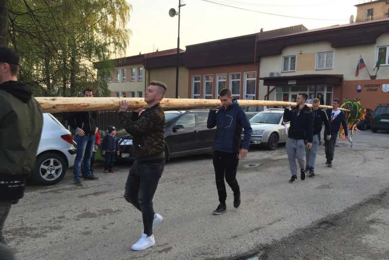 Stavanie mája 2017