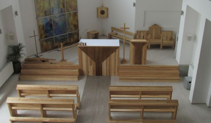 8. fotografia fotogalérie Kostol pred požehnaním 02.04.20105