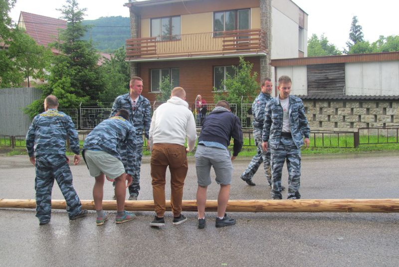 Váľanie mája 30.05.2015