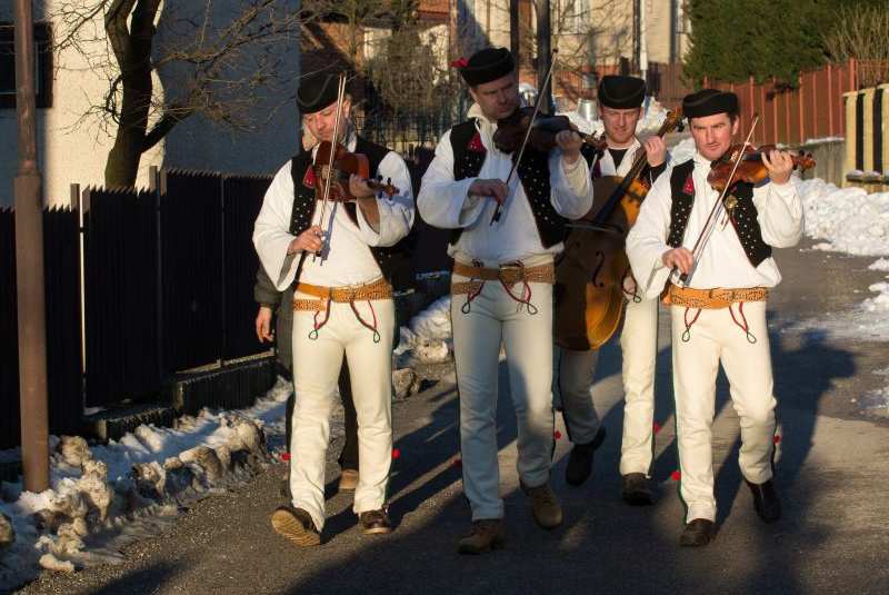 Stavanie mája 30.04.2015 Stavanie mája 30.04.2015