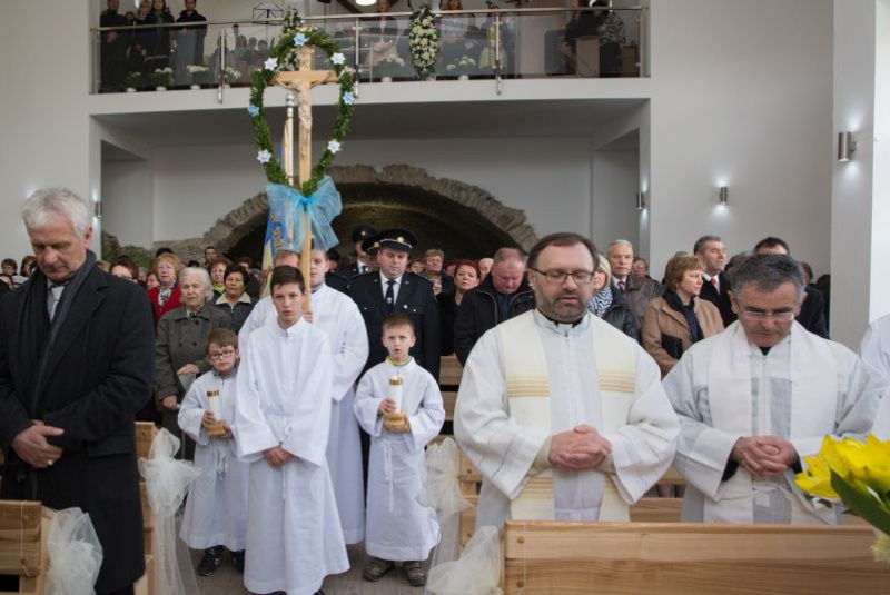 Pozehnanie noveho kostola 06.04.2015