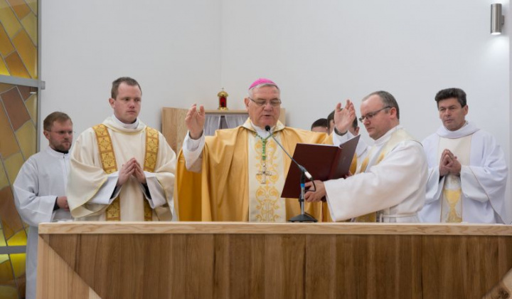 12. fotografia fotogalérie Pozehnanie noveho kostola 06.04.2015