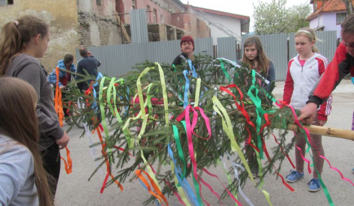 4. fotografia fotogalérie Stavanie mája 30.04.2015