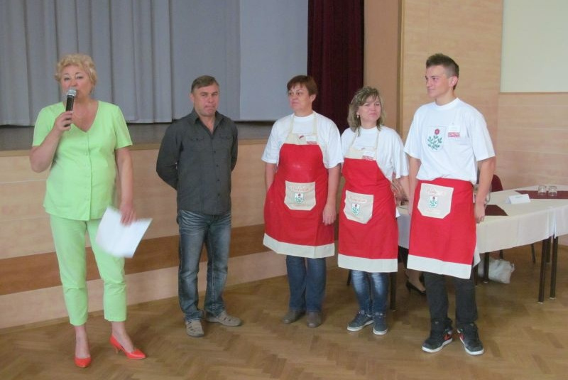 Babka varila a radila