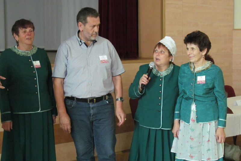 Babka varila a radila