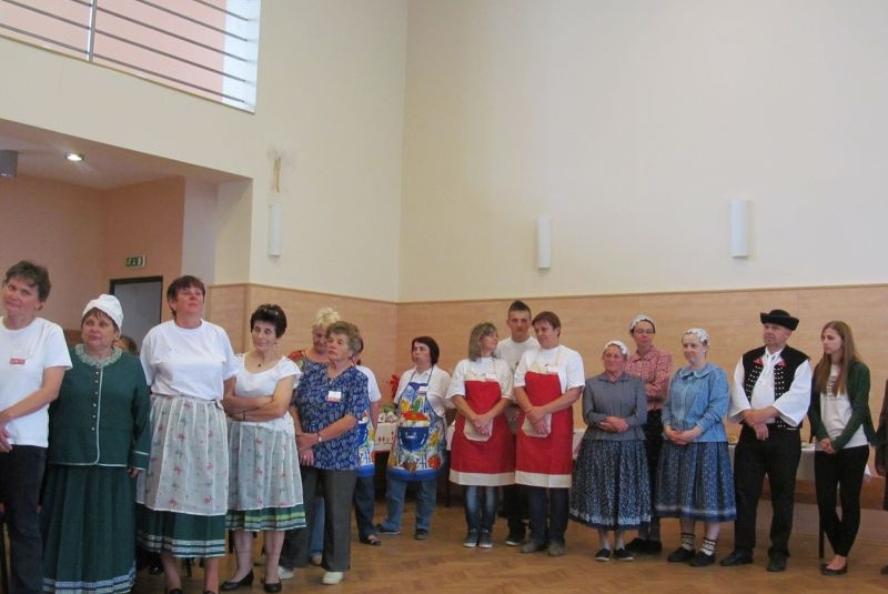 Babka varila a radila