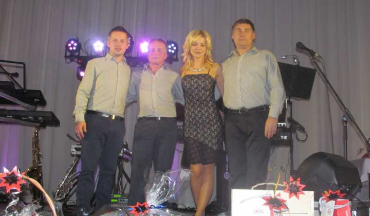 3. fotografia fotogalérie IV. starostovský ples