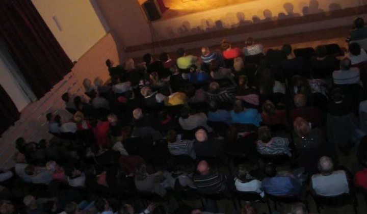 13. fotografia fotogalérie S tvojou dcérou nikdy_Divadlo Strečno