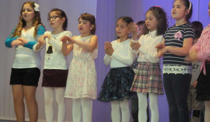 16. fotografia fotogalérie Deň matiek 08.05.2016