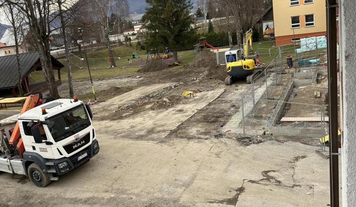 7. fotografia fotogalérie Prerábka centrum obce Nededza 2025