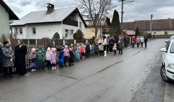 6. fotografia fotogalérie Aktuality / Osadili sme novú dominantu našej obce - foto
