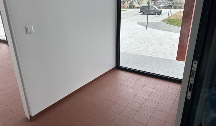 8. fotografia fotogalérie Aktuality / Nové centrum obce je tesne pred dokončením - foto