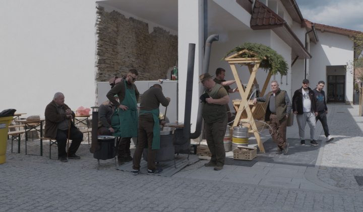 3. fotografia fotogalérie Aktuality / Nededza otvorila nové centrum obce a obyvatelia neskrývali nadšenie - foto