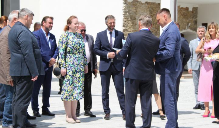 2. fotografia fotogalérie Aktuality / Minister životného prostredia Tomáš Taraba navštívil našu obec - foto
