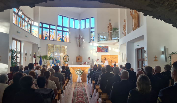 1. fotografia fotogalérie Aktuality / Hodové slávnosti po prvýkrát na novom námestí - video