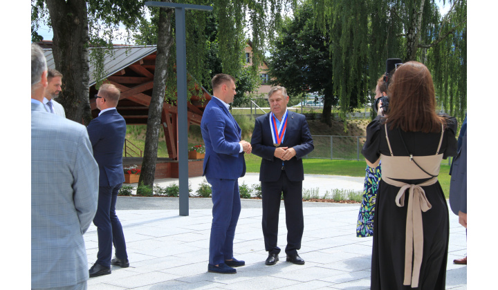 Fotka - Minister životného prostredia Tomáš Taraba navštívil našu obec