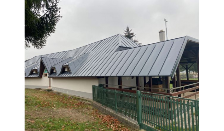 Rekonštrukcia strechy – Objekt šatní na futbalovom ihrisku